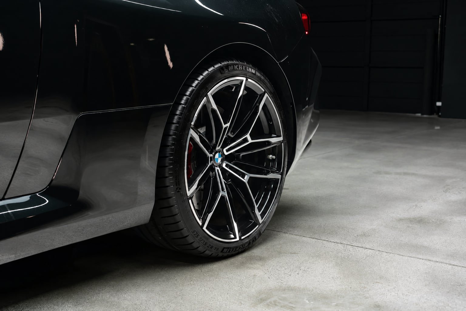 Used 2024 BMW M2 w/ Lighting Package RWD image 33
