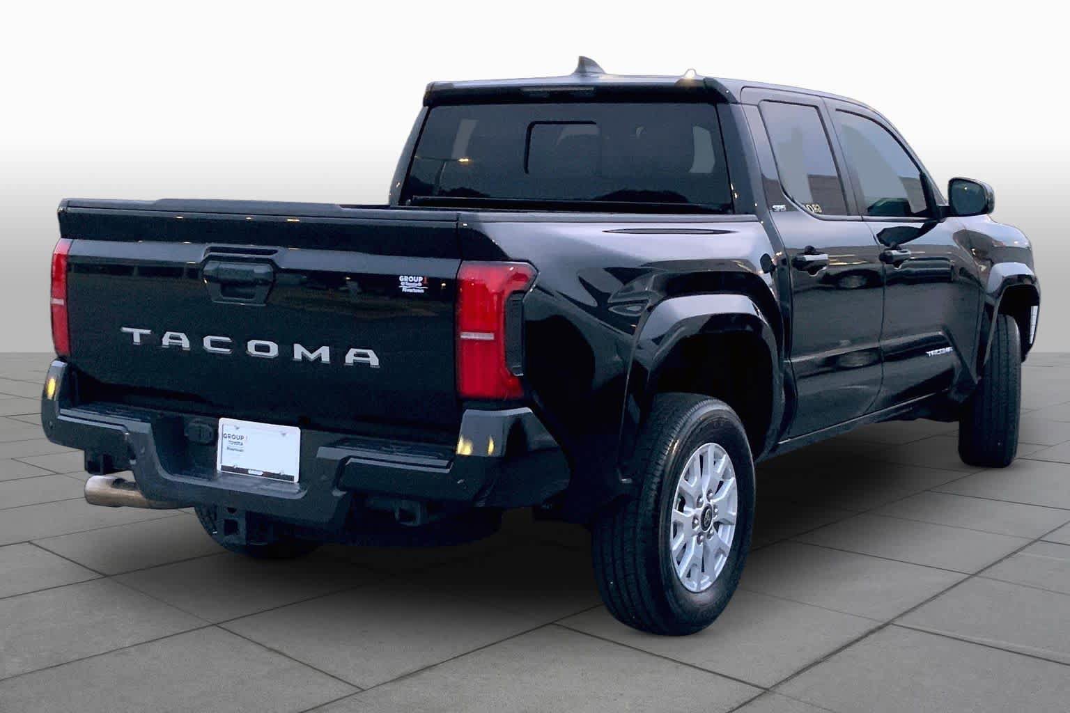 Used 2024 Toyota Tacoma SR5 w/ SR5 Upgrade Package RWD image 13