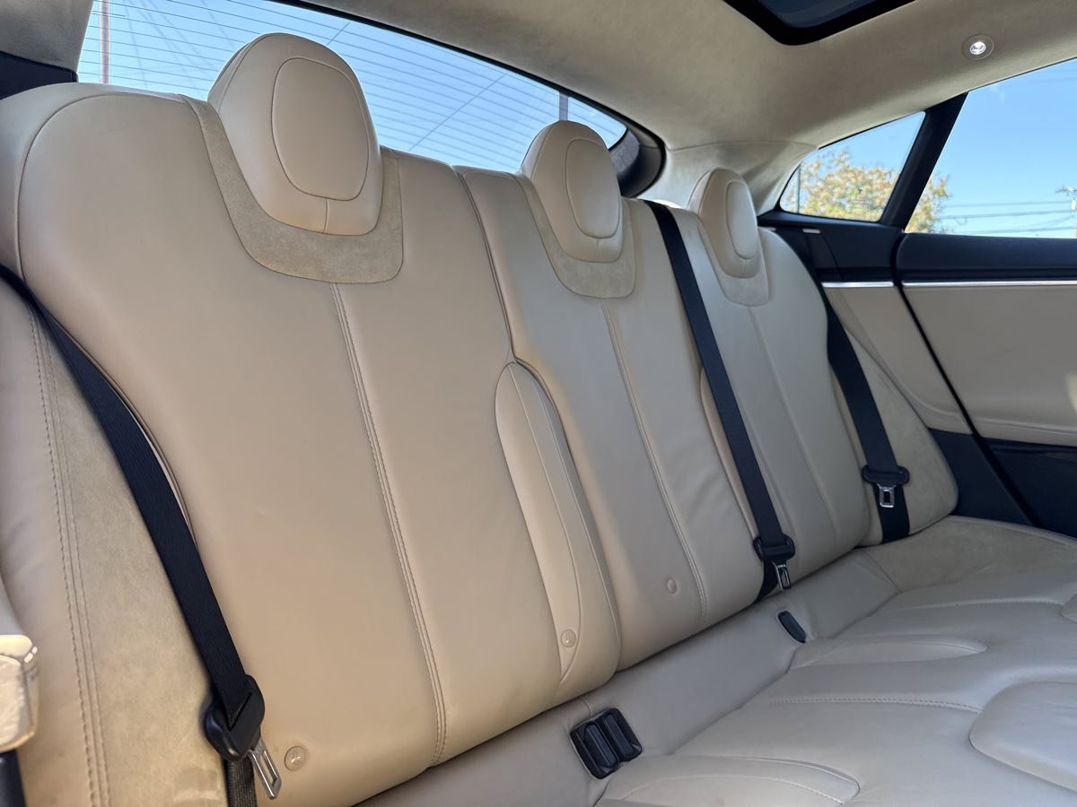 Used 2012 Tesla Model S Performance RWD image 21