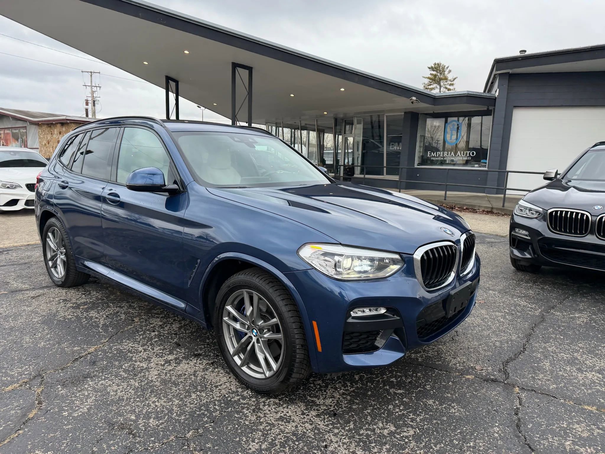 Used 2019 BMW X3 xDrive30i w/ Premium Package Essential image 11