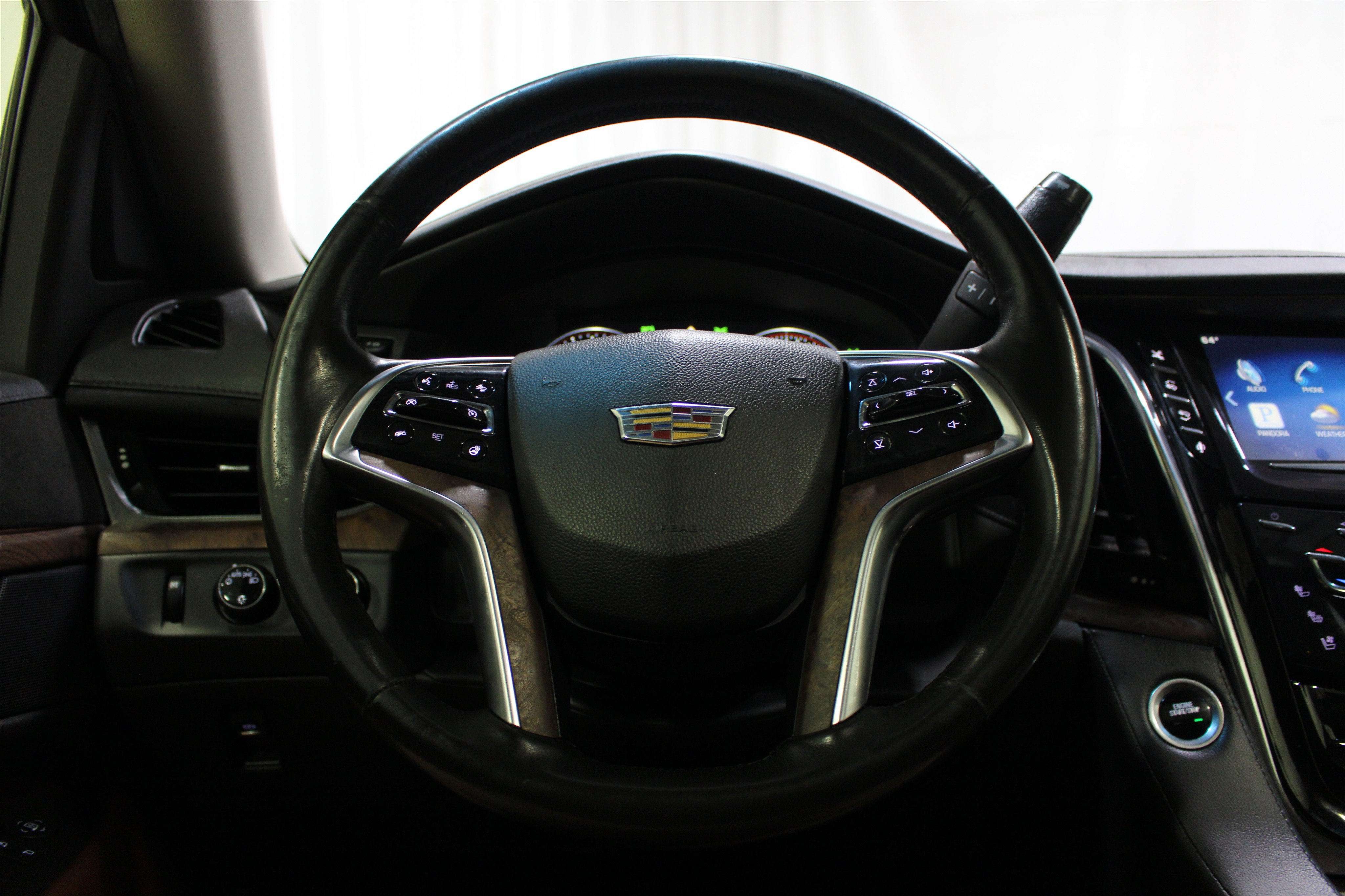 Used 2015 Cadillac Escalade Premium AWD/4WD image 12