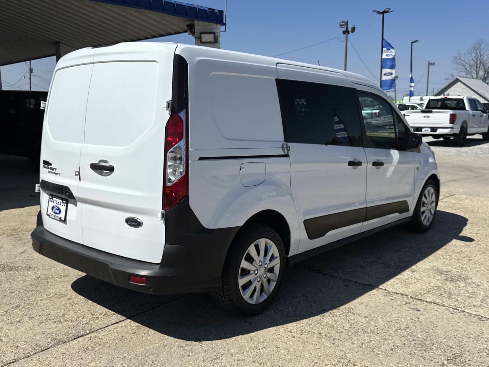 Used 2023 Ford Transit Connect XL image 7