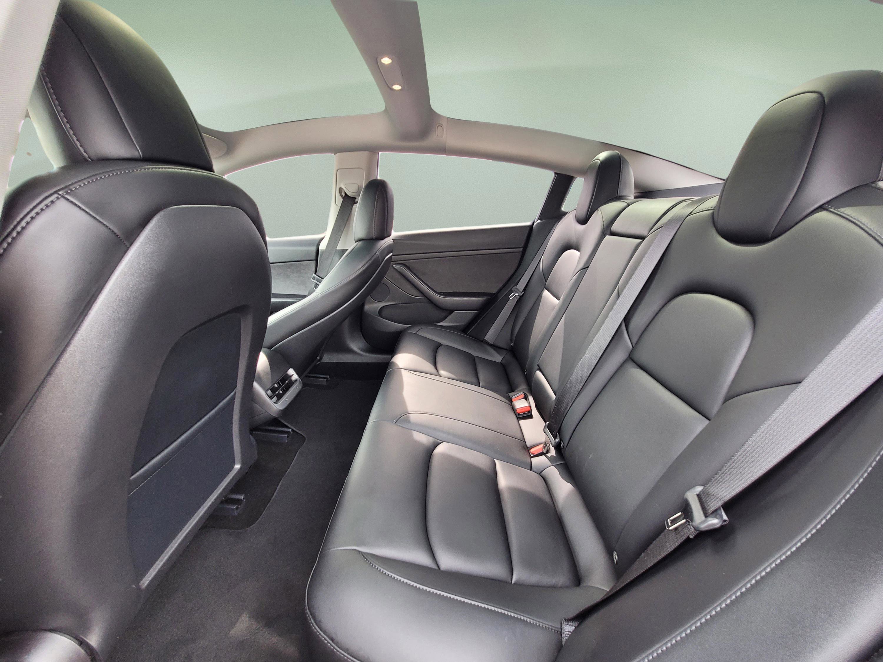 Used 2022 Tesla Model 3 Performance image 16