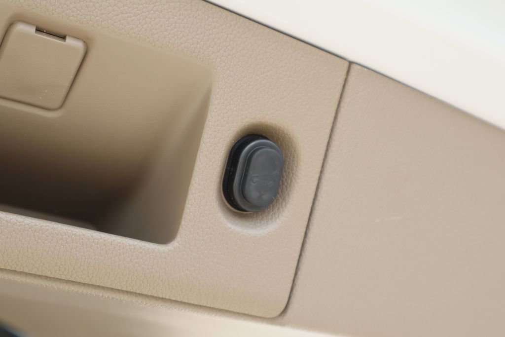 Used 2016 GMC Yukon SLT RWD image 29