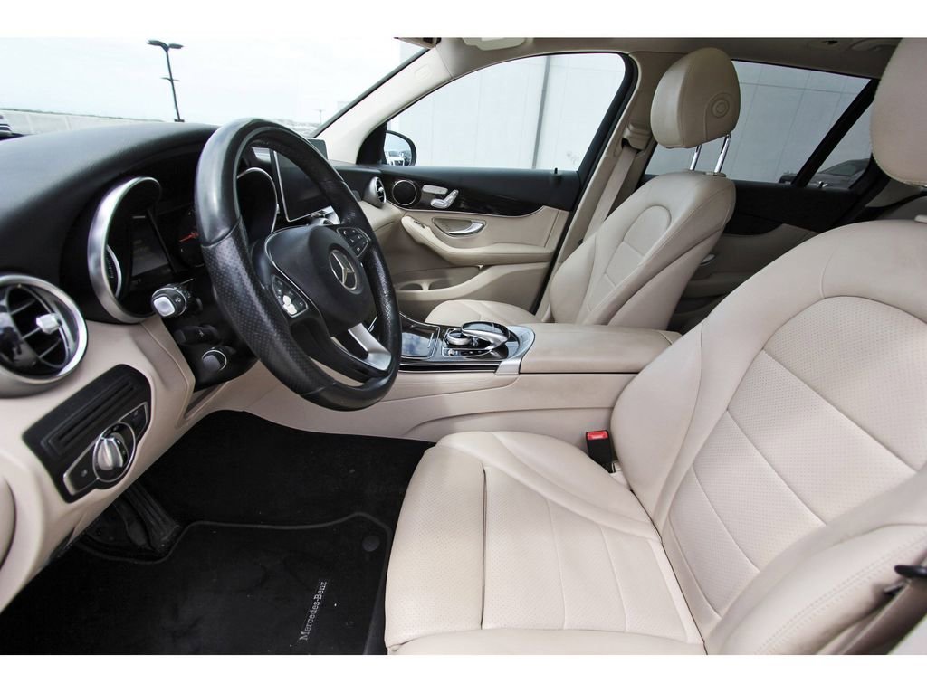 Used 2016 Mercedes-Benz GLC 300 image 4