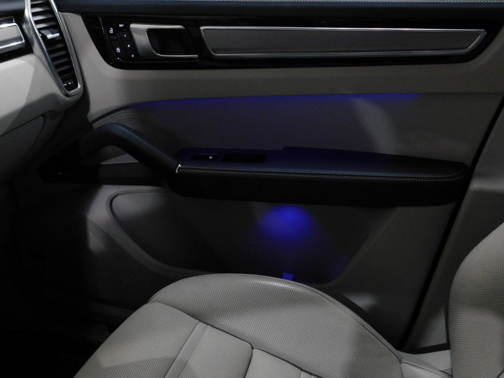 Used 2021 Porsche Cayenne GTS image 70