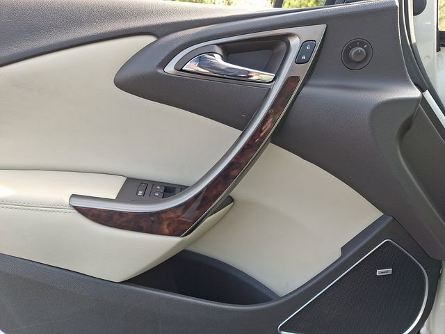 Used 2014 Buick Verano Leather image 12