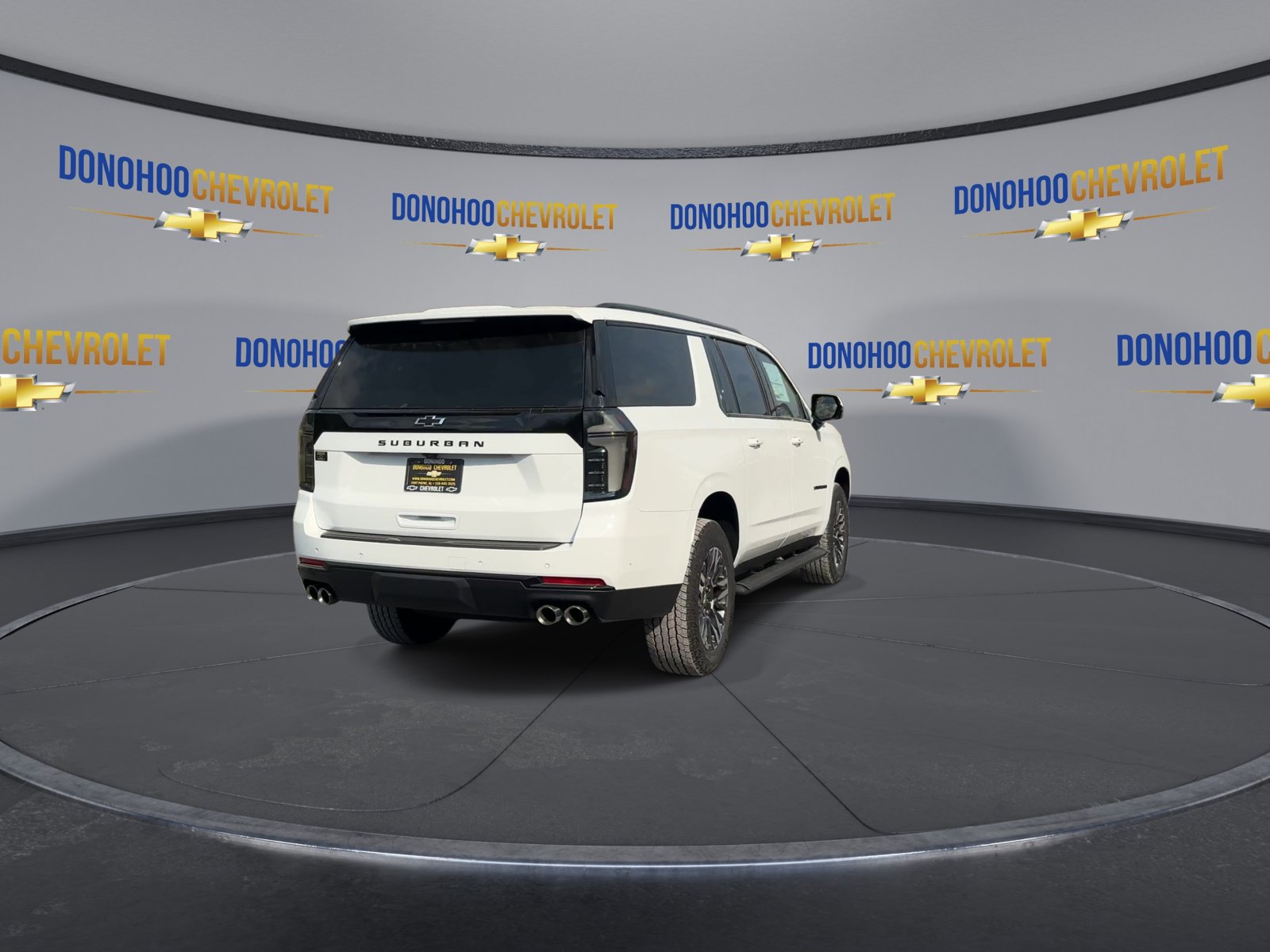 New 2026 Chevrolet Suburban Z71 w/ Comfort Package AWD/4WD image 8