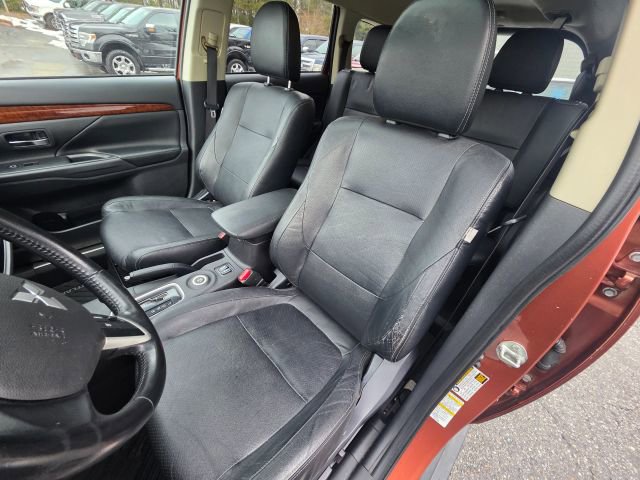 Used 2015 Mitsubishi Outlander GT image 14