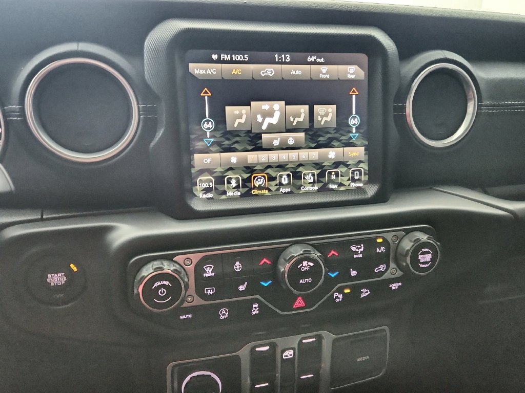Used 2018 Jeep Wrangler Unlimited Sahara AWD/4WD image 29