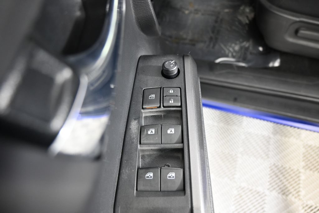 Used 2022 Toyota Tacoma TRD Off-Road w/ Technology Package AWD/4WD image 19