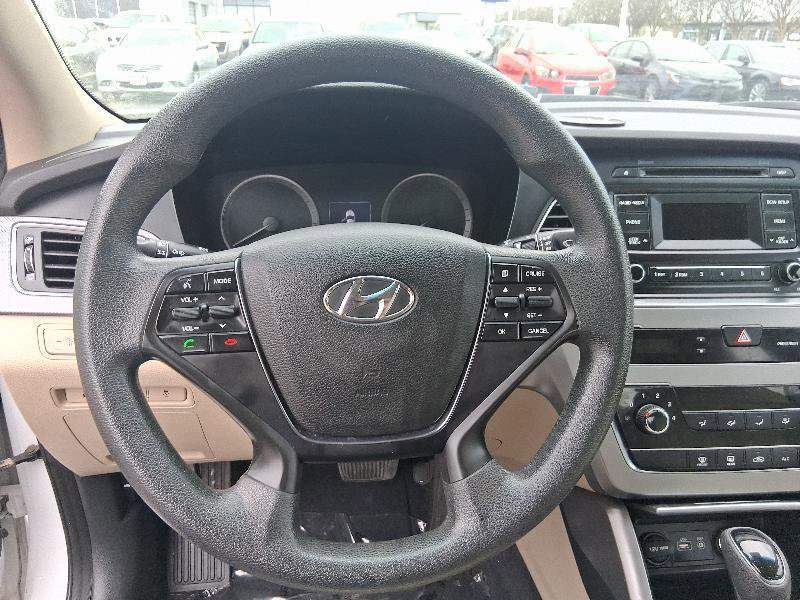Used 2015 Hyundai Sonata SE FWD image 28