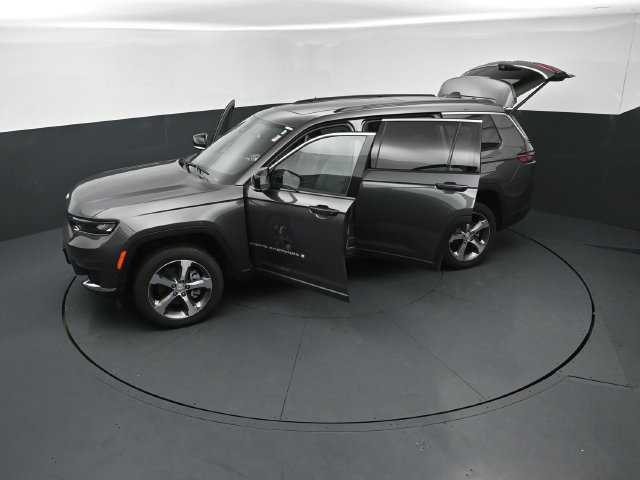 Used 2025 Jeep Grand Cherokee L Limited w/ Luxury Tech Group II AWD/4WD image 26