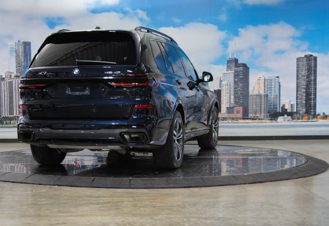 Used 2026 BMW X7 xDrive40i AWD/4WD image 8