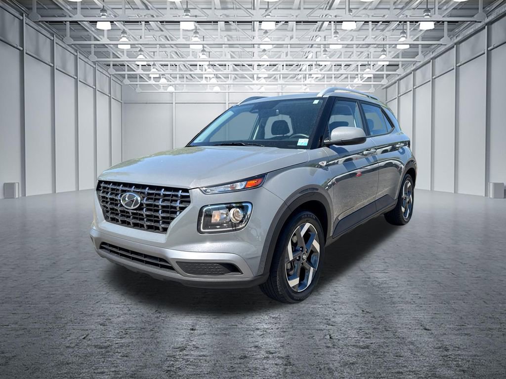 Used 2023 Hyundai Venue SEL w/ Cargo Package image 3