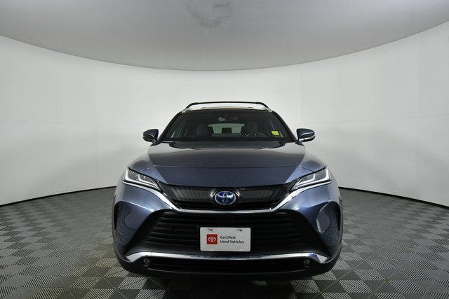 Used 2023 Toyota Venza XLE image 7