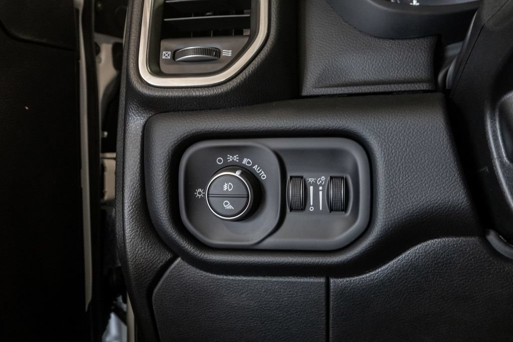 New 2027 RAM 2500 Laramie w/ Night Edition AWD/4WD image 17