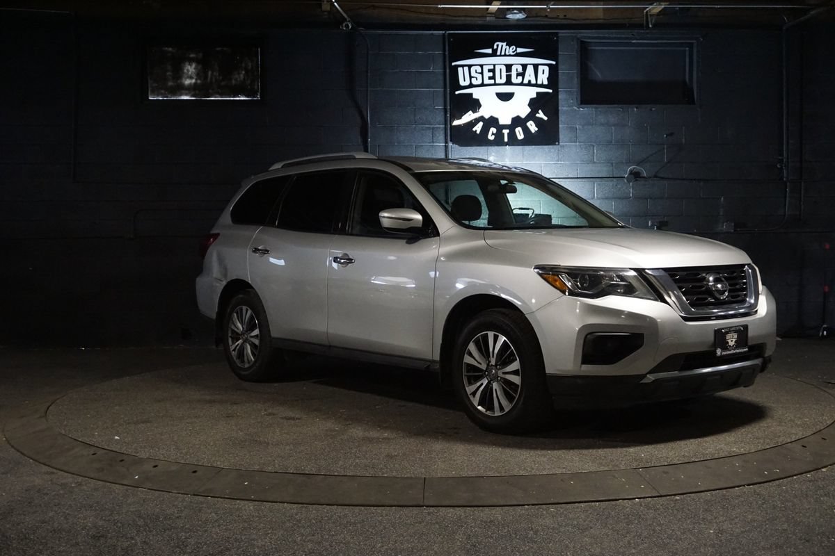 Used 2017 Nissan Pathfinder S AWD/4WD image 9
