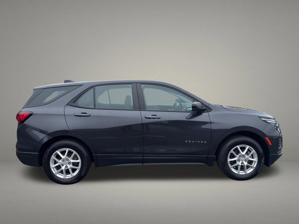 Used 2022 Chevrolet Equinox LS AWD/4WD image 6