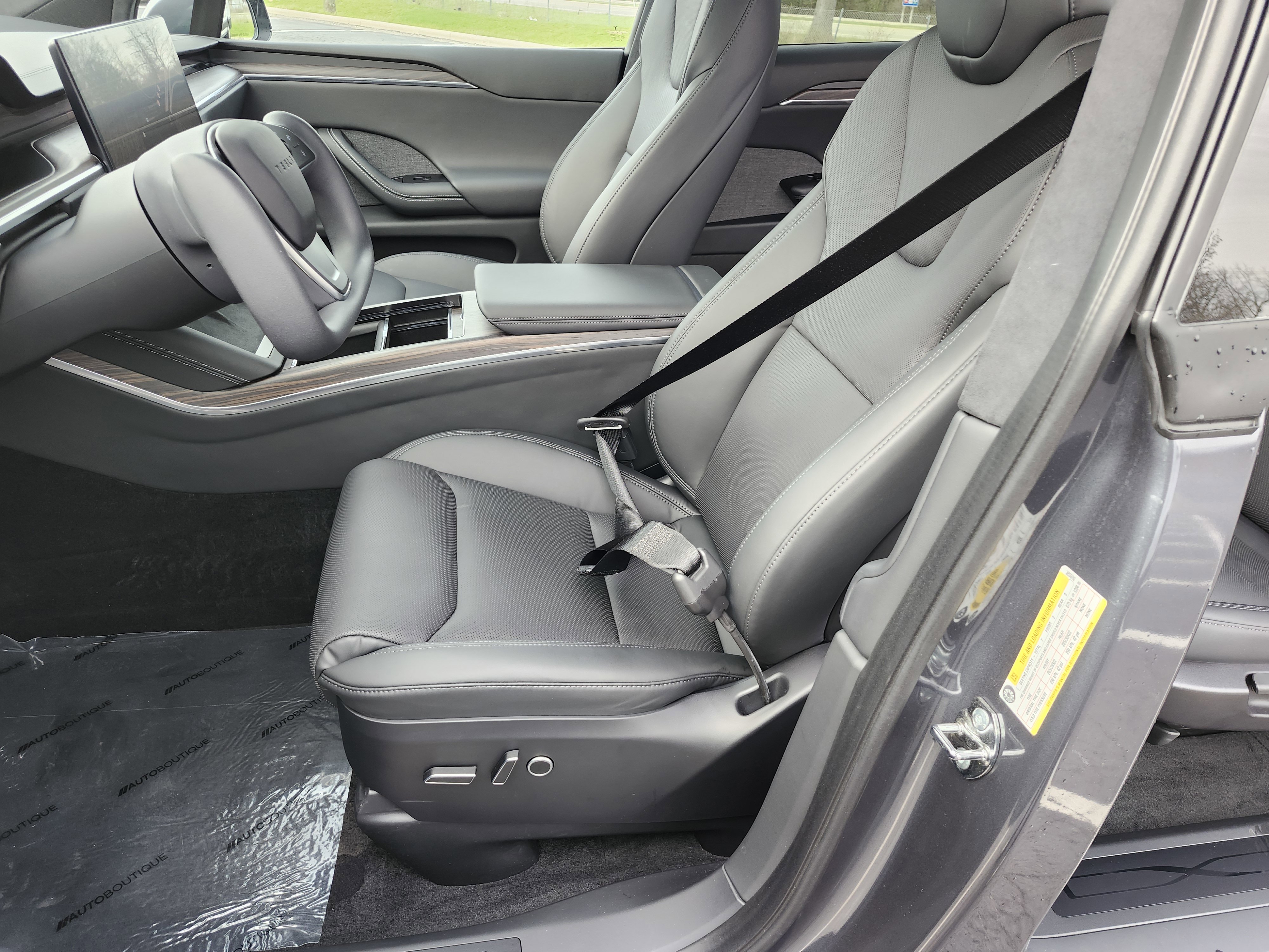 Used 2023 Tesla Model X image 27