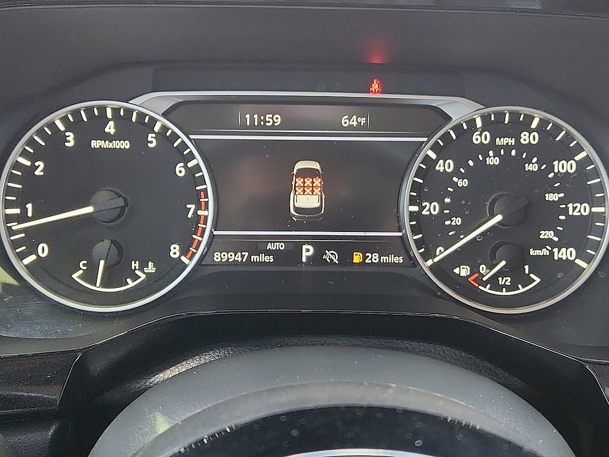 Used 2023 Nissan Pathfinder SL AWD/4WD image 10
