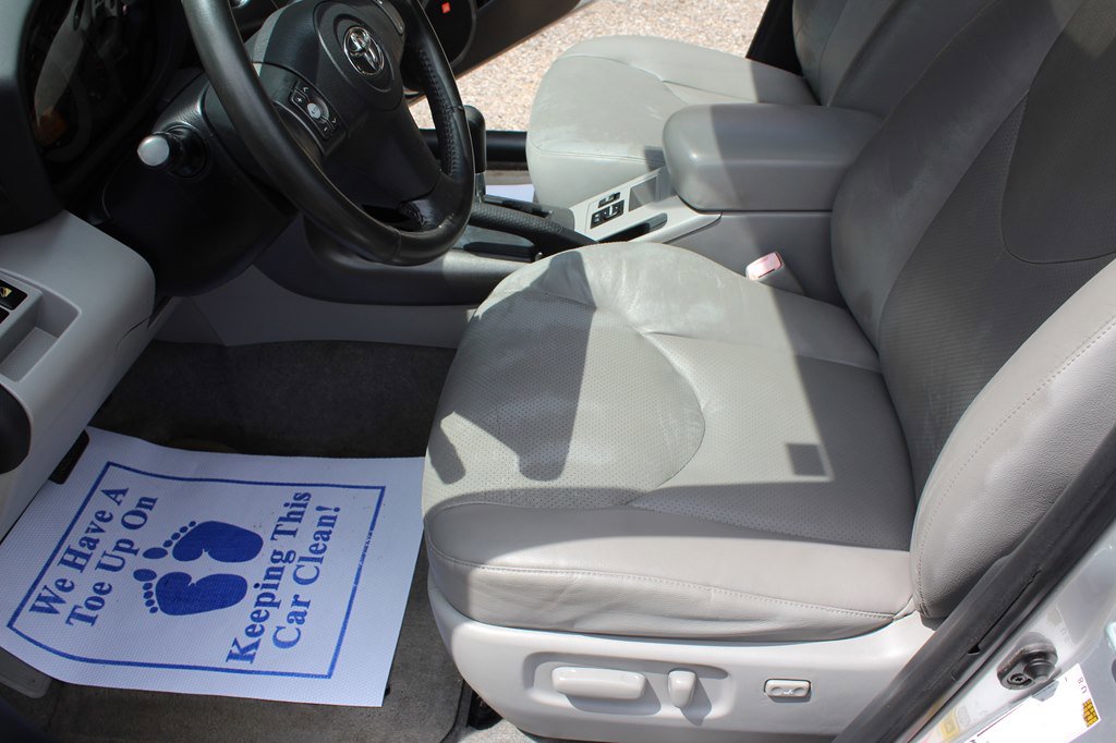 Used 2009 Toyota RAV4 Limited image 21