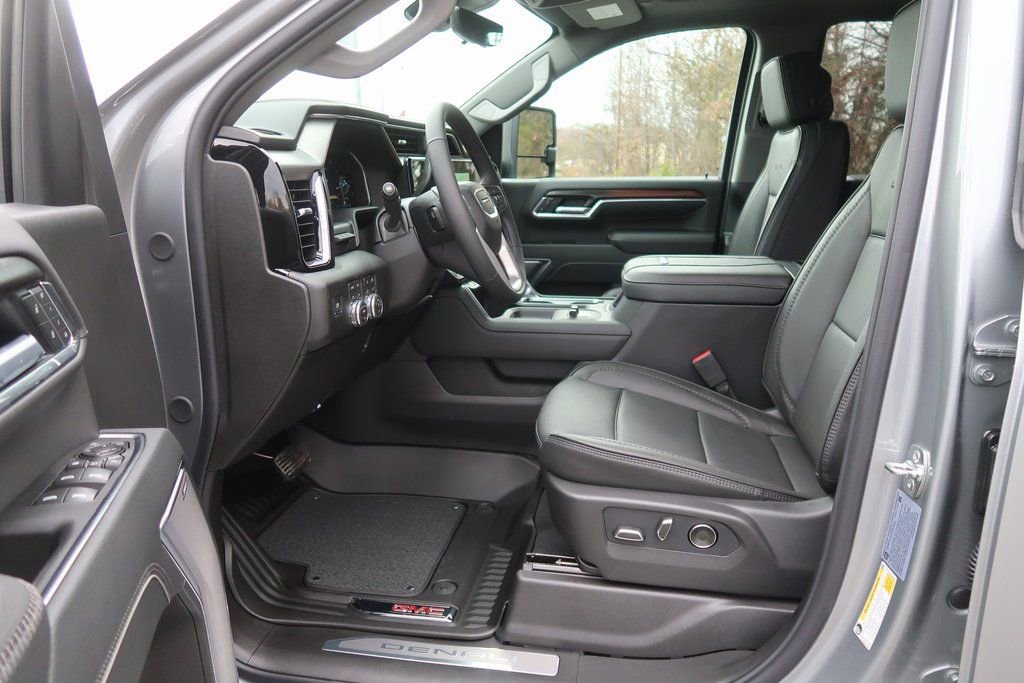 New 2026 GMC Sierra 3500 Denali w/ Denali Reserve Package image 8