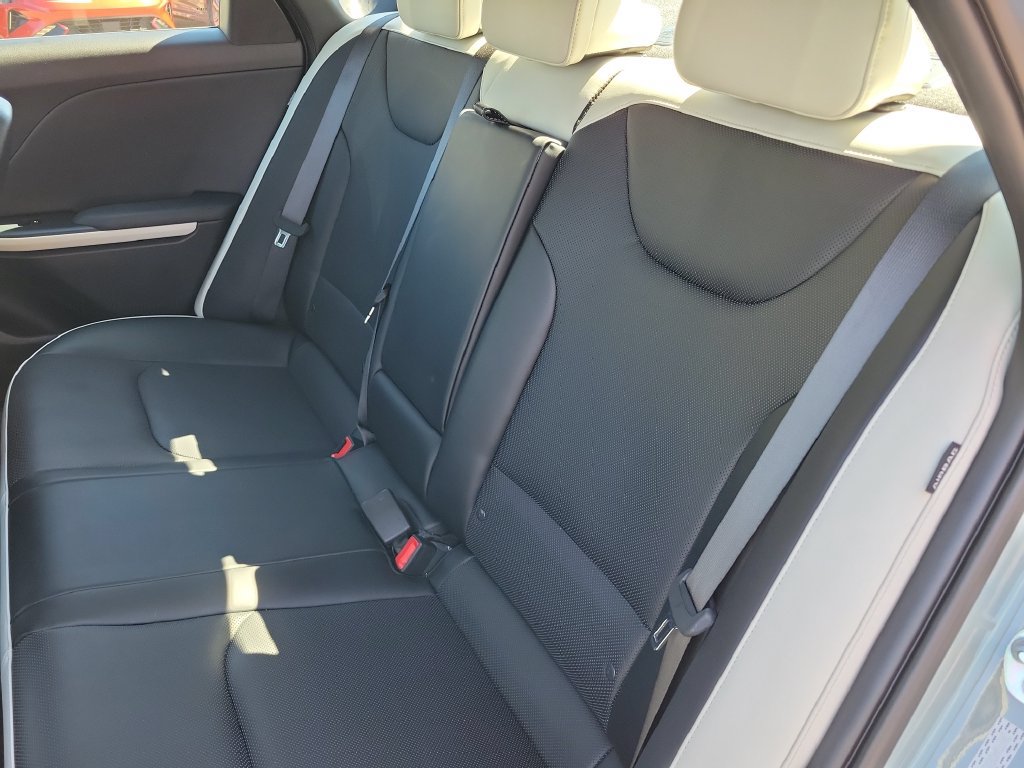 Used 2025 Kia K4 EX w/ GT-Line Premium Package FWD image 16
