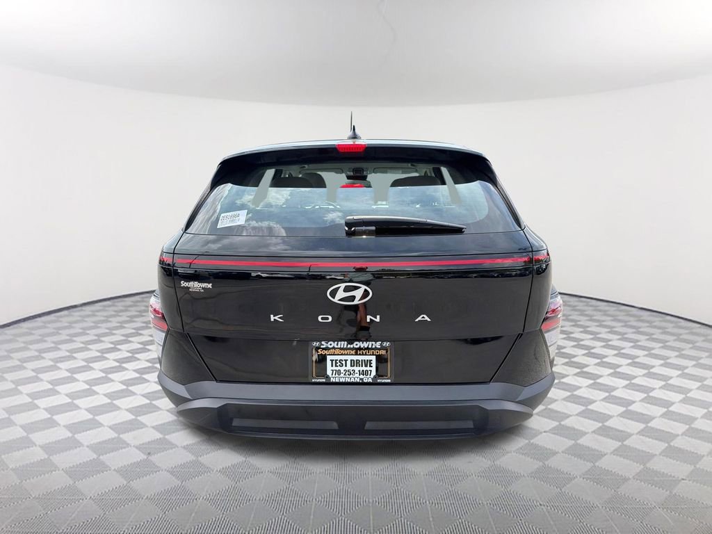 Used 2024 Hyundai Kona SE image 6