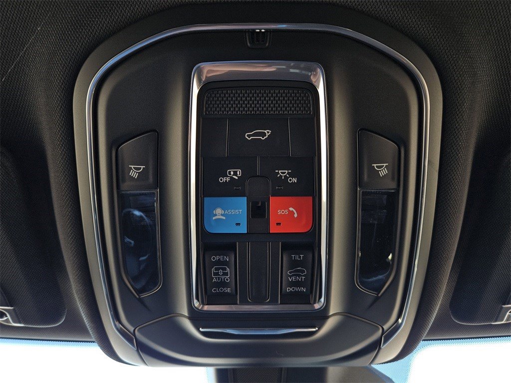 New 2025 Jeep Grand Cherokee L Laredo w/ Luxury Tech Group I image 27