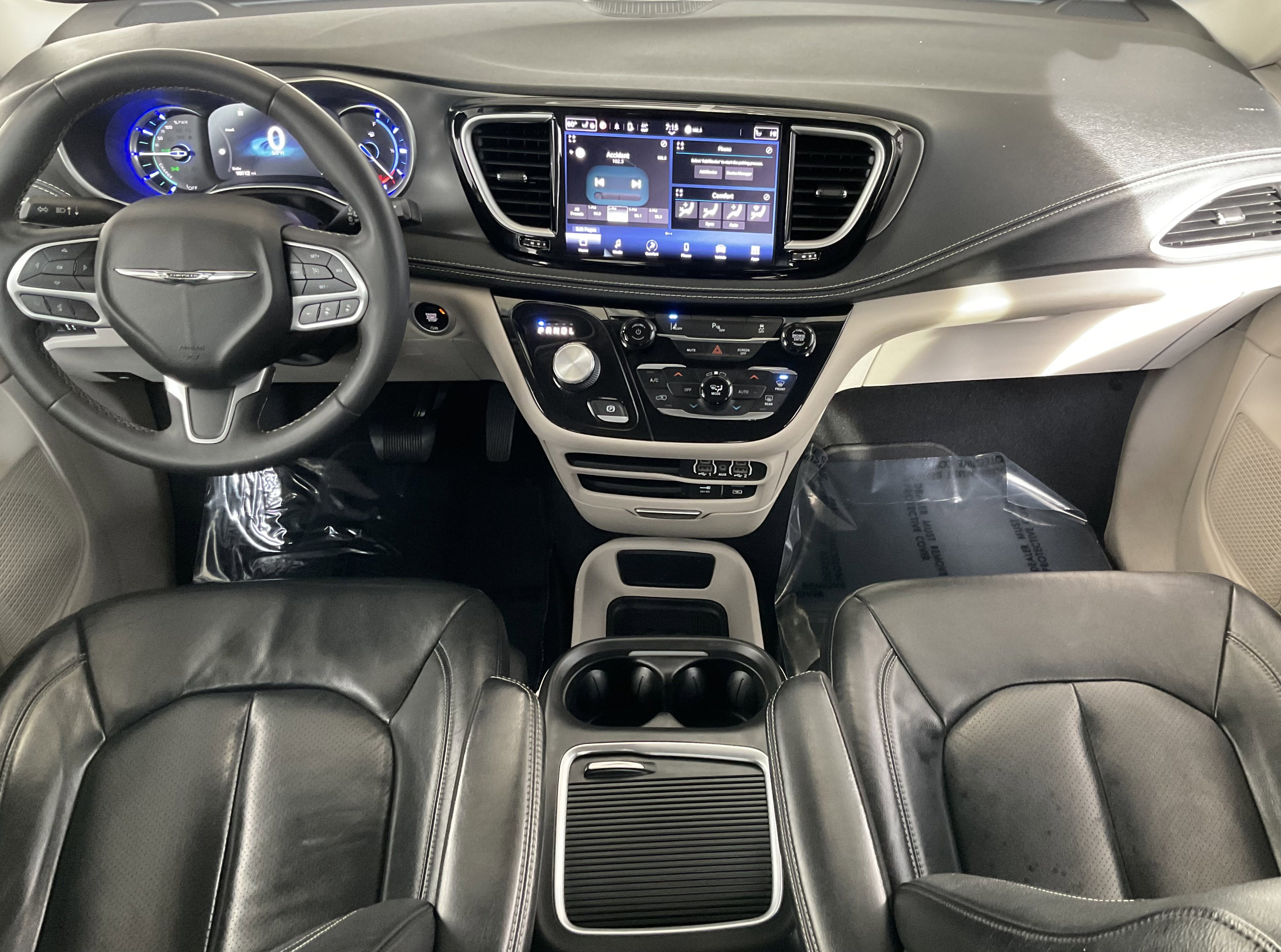 Used 2022 Chrysler Pacifica Touring-L FWD image 24