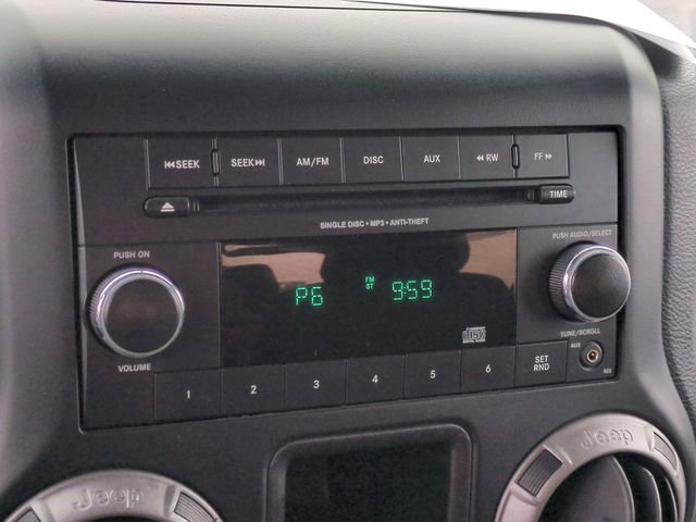 Used 2015 Jeep Wrangler Sport image 19