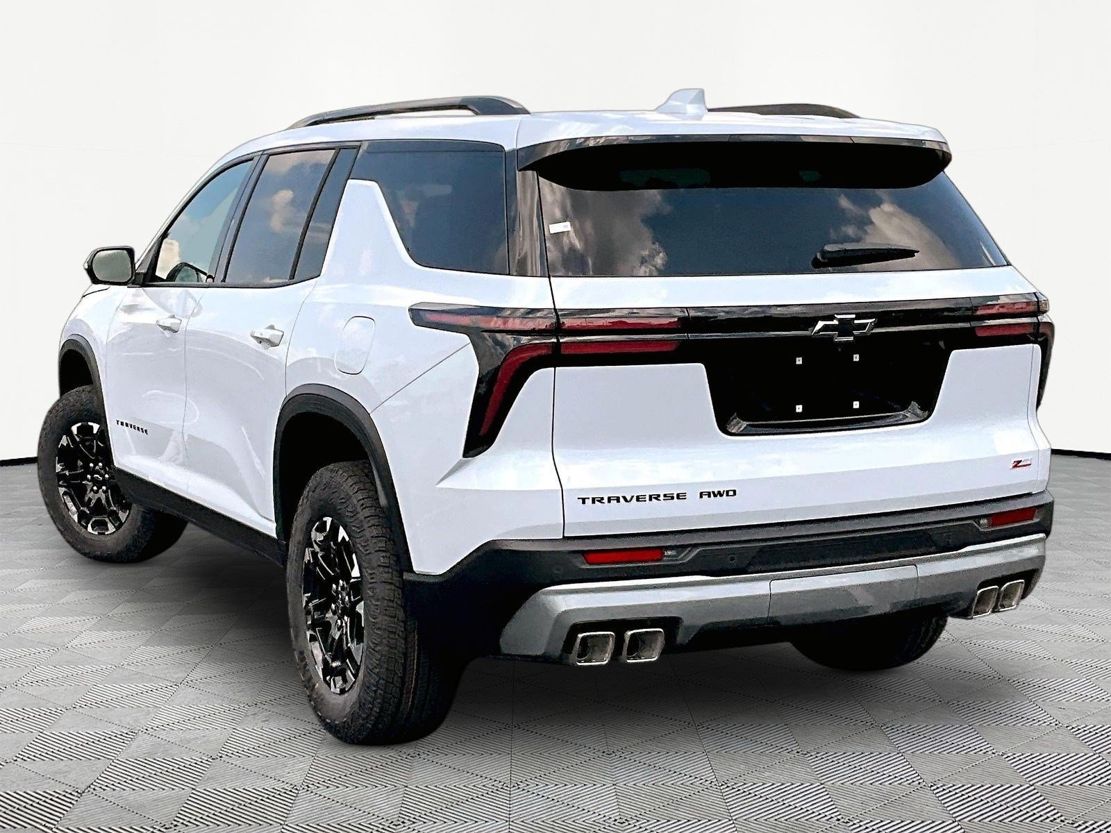 New 2027 Chevrolet Traverse Z71 w/ Driver Confidence Package AWD/4WD image 4