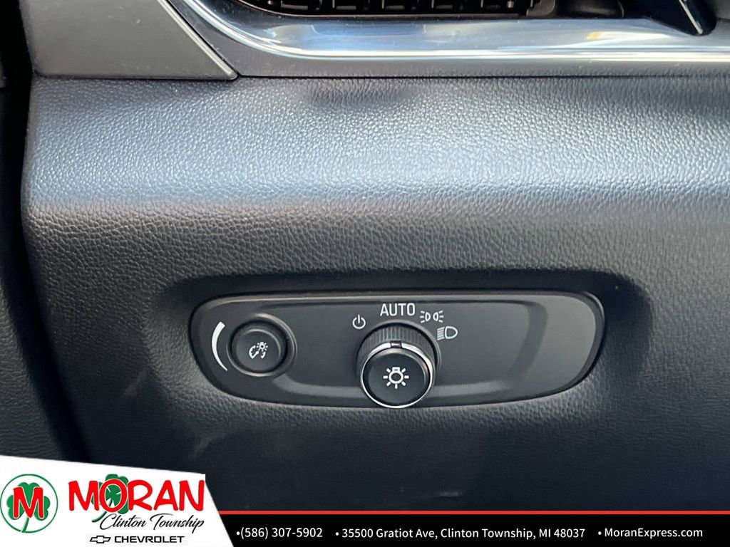 Certified 2023 Chevrolet Traverse LT FWD image 27