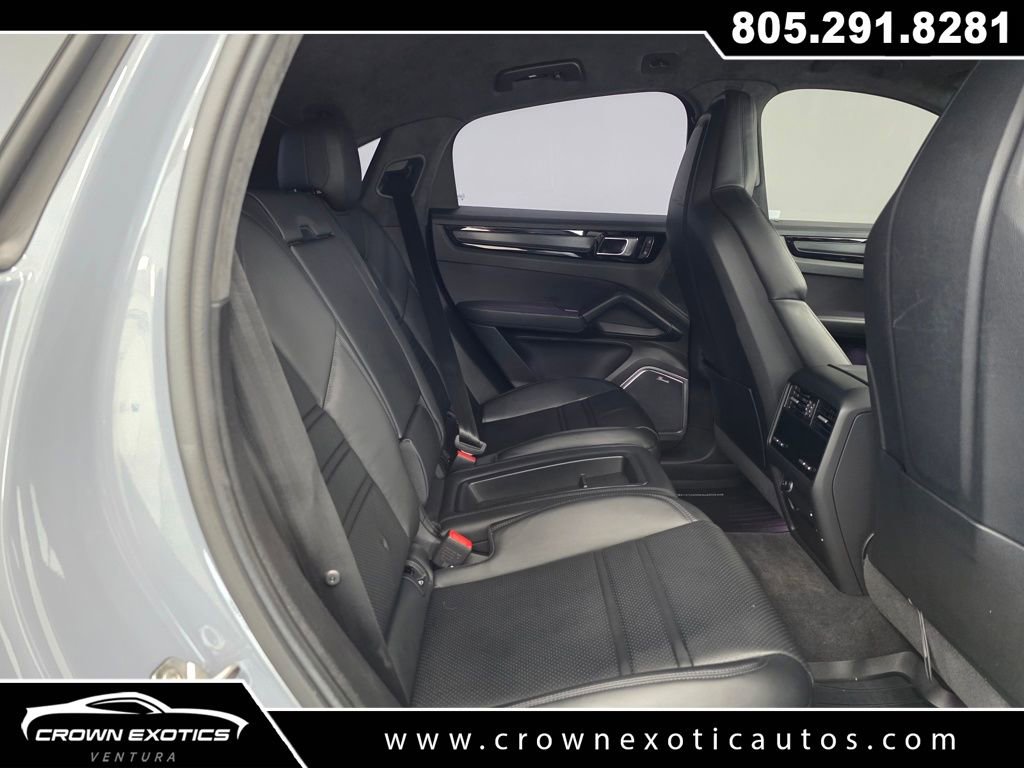 Used 2022 Porsche Cayenne Turbo GT image 14