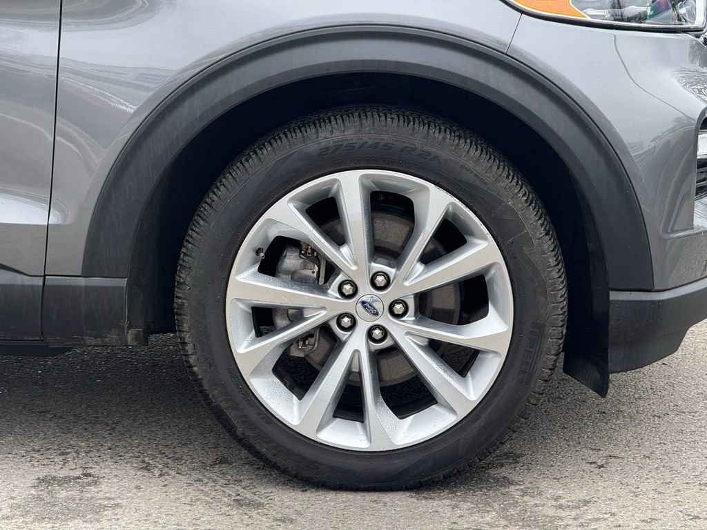 Used 2023 Ford Explorer Platinum w/ Technology Package image 6