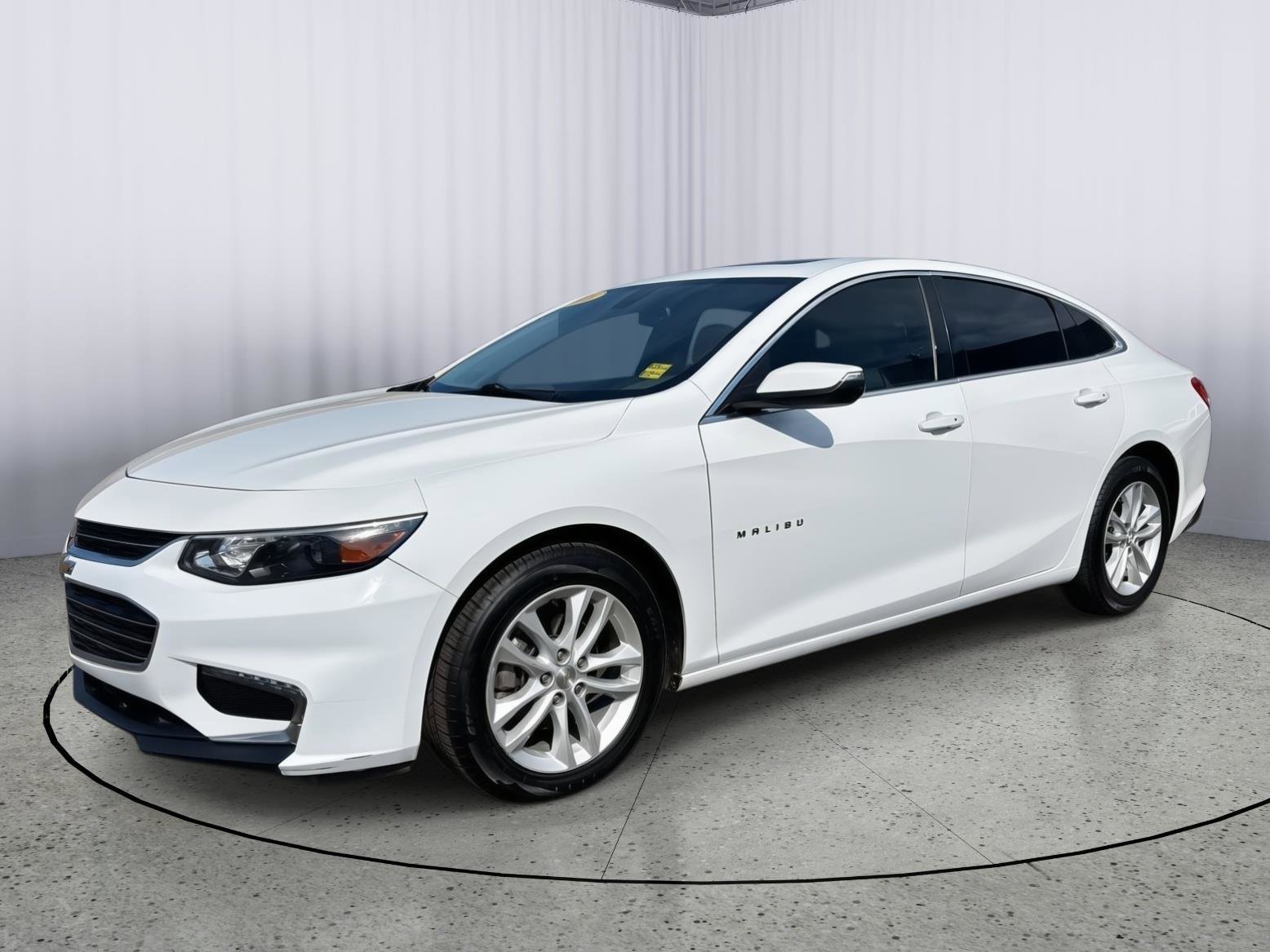 Used 2018 Chevrolet Malibu LT FWD image 12