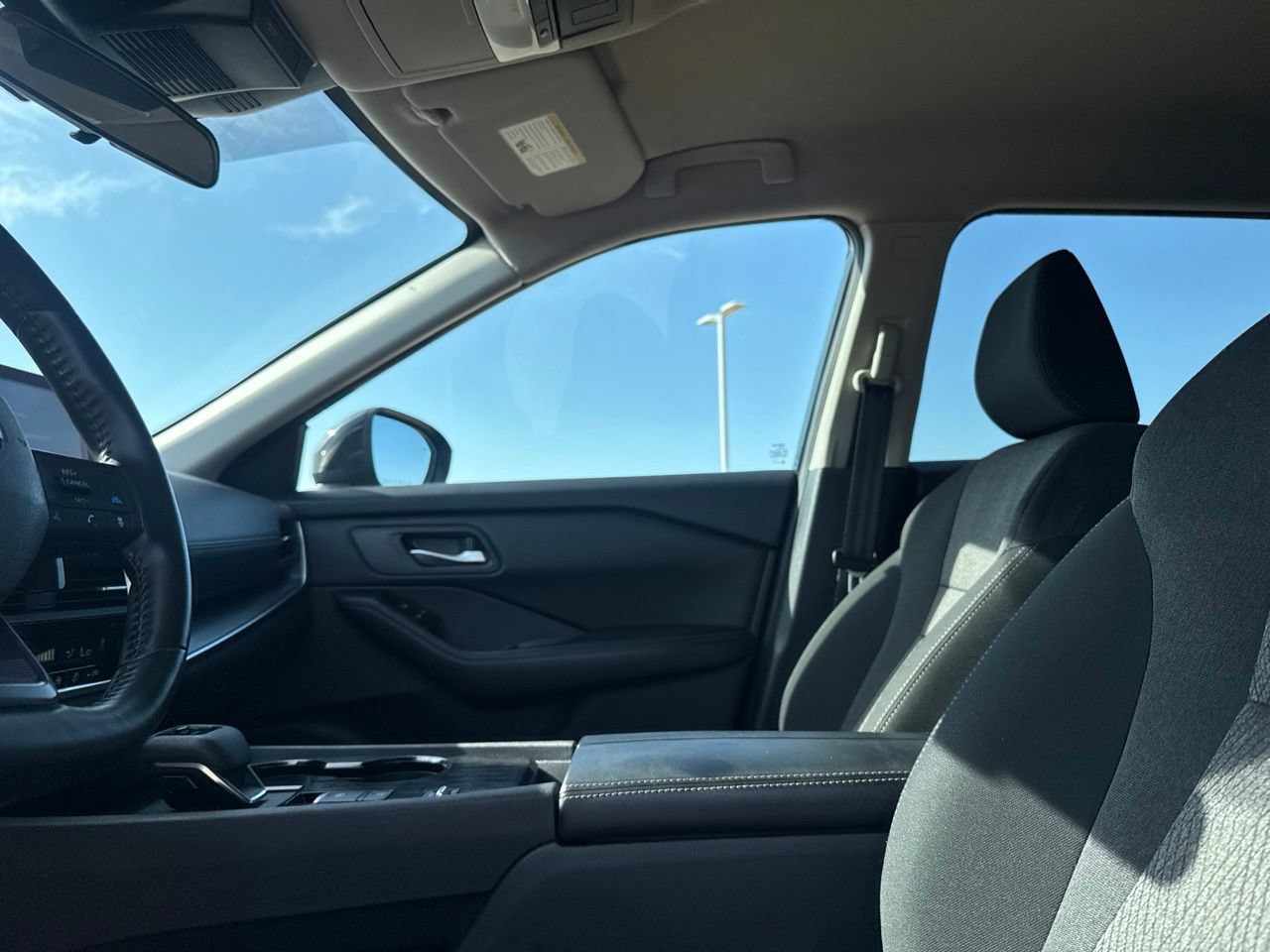 Certified 2025 Nissan Rogue SV FWD image 38