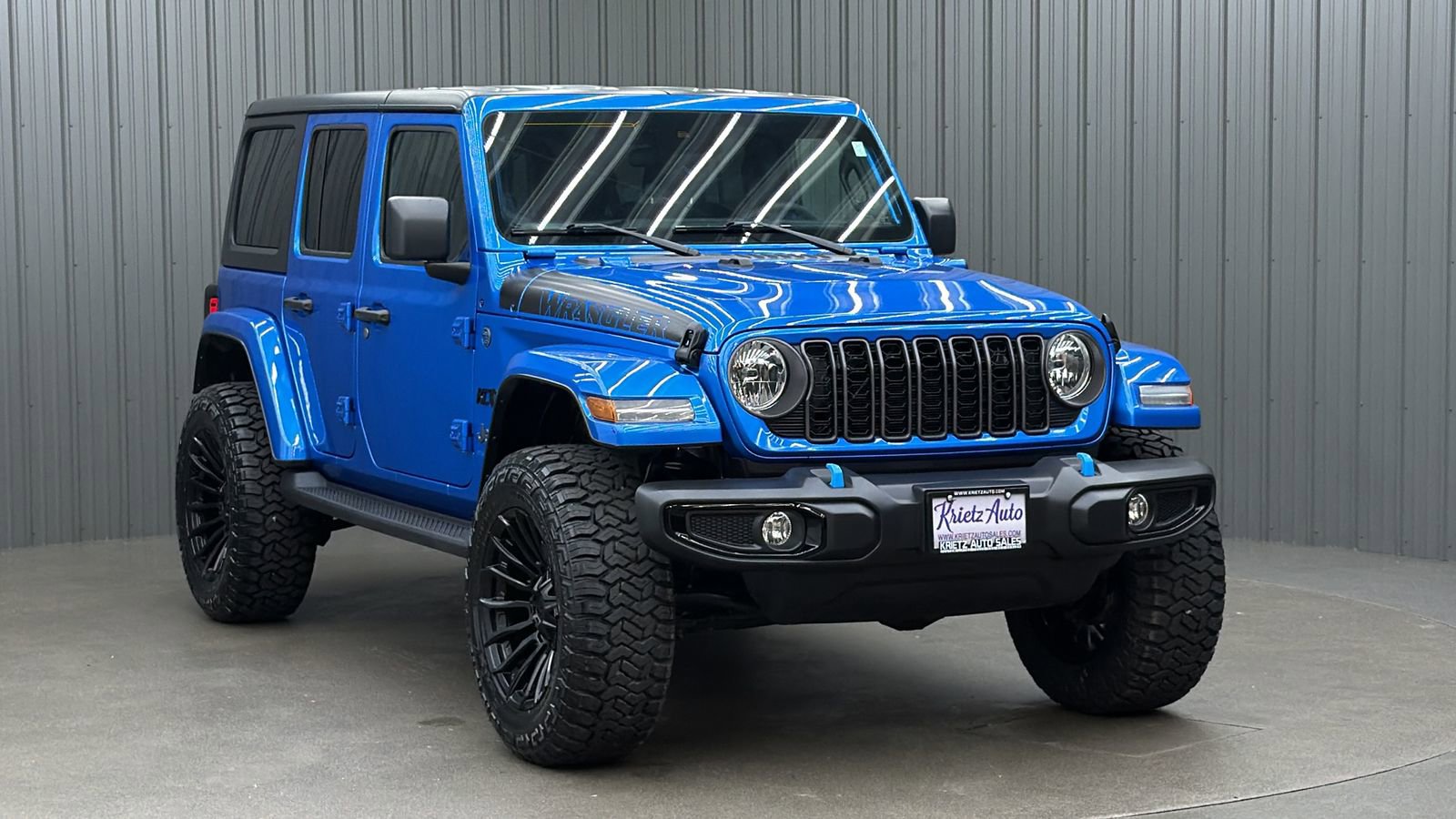 Used 2024 Jeep Wrangler Unlimited w/ Convenience Group AWD/4WD image 7