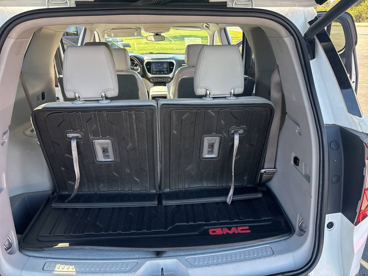 Used 2020 GMC Acadia SLT AWD/4WD image 18