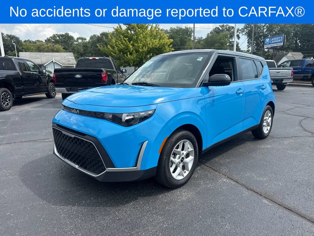 Used 2025 Kia Soul S FWD image 2