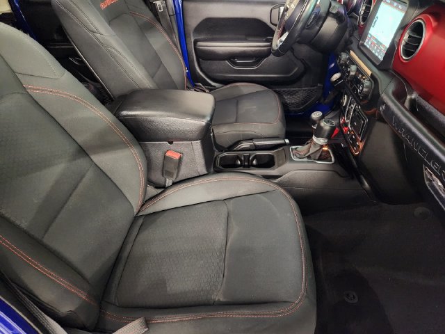 Used 2020 Jeep Wrangler Unlimited Rubicon w/ Dual Top Group AWD/4WD image 3