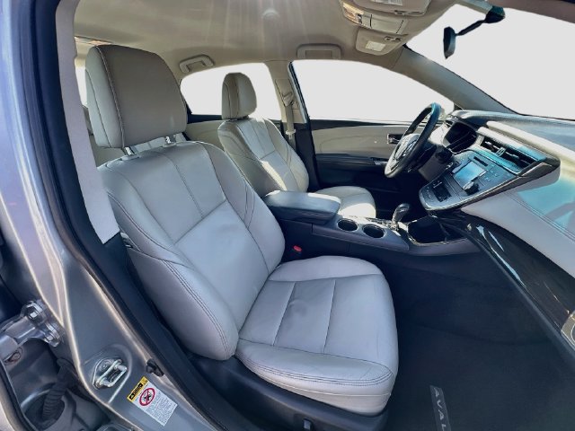 Used 2015 Toyota Avalon XLE FWD image 30
