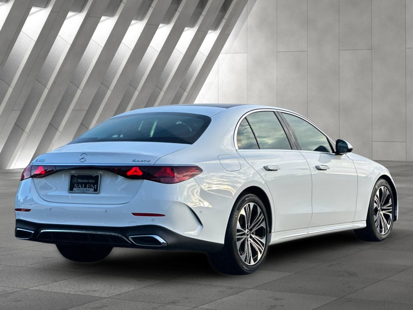 Certified 2025 Mercedes-Benz E 350 4MATIC Sedan image 4