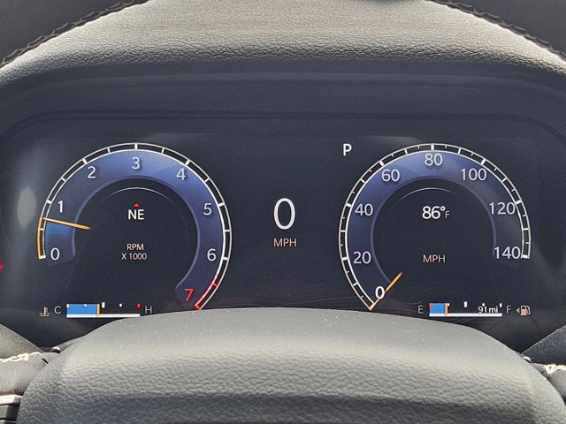 Used 2024 Jeep Grand Cherokee Laredo RWD image 9