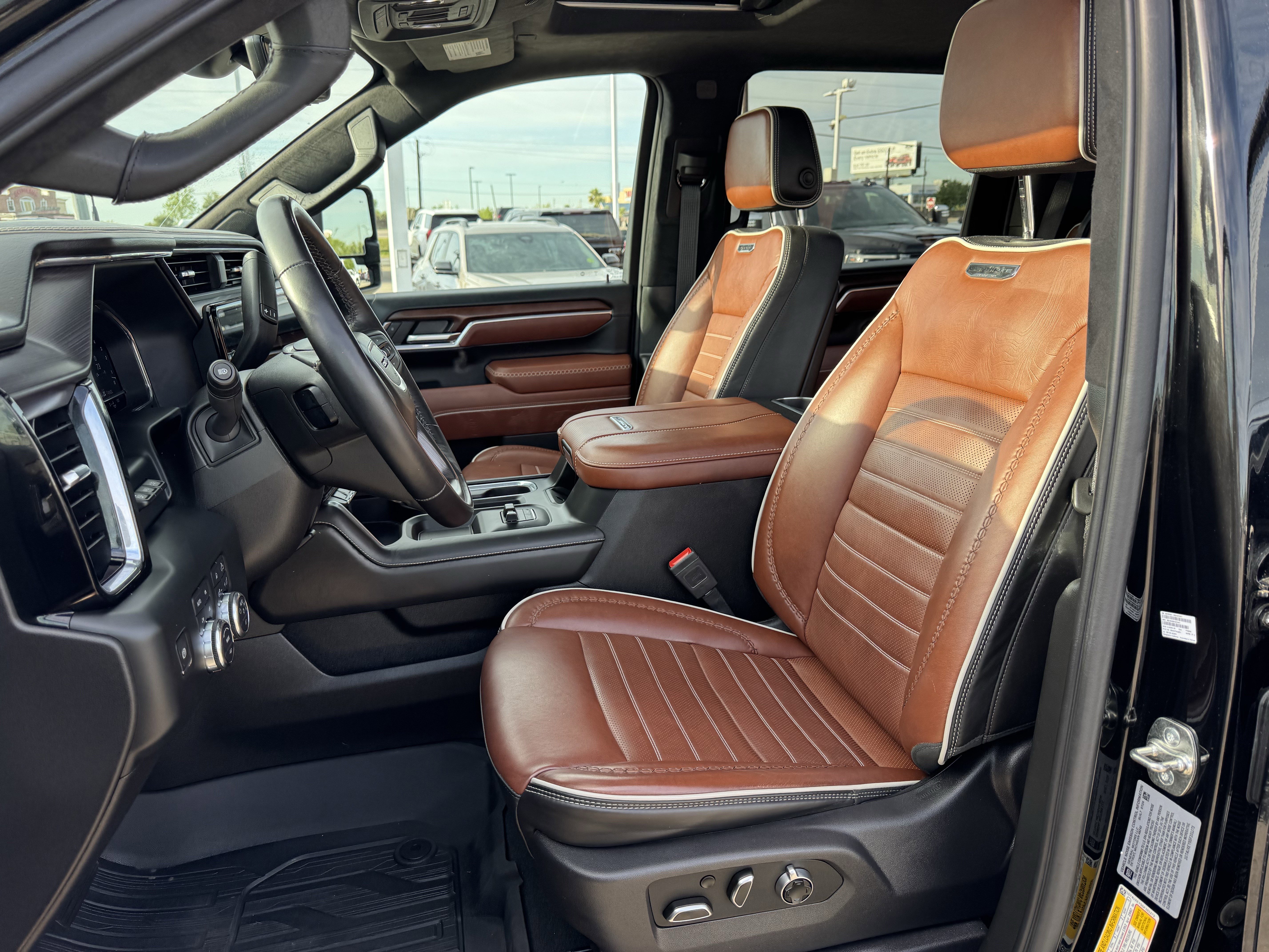 Used 2025 GMC Sierra 2500 Denali Ultimate image 28