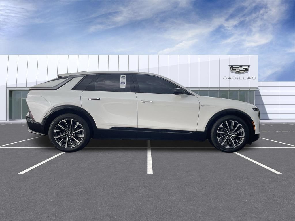 Certified 2024 Cadillac Lyriq Sport AWD/4WD image 9