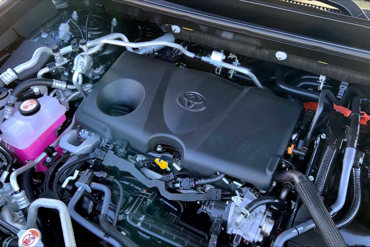 Certified 2025 Toyota RAV4 XSE image 30
