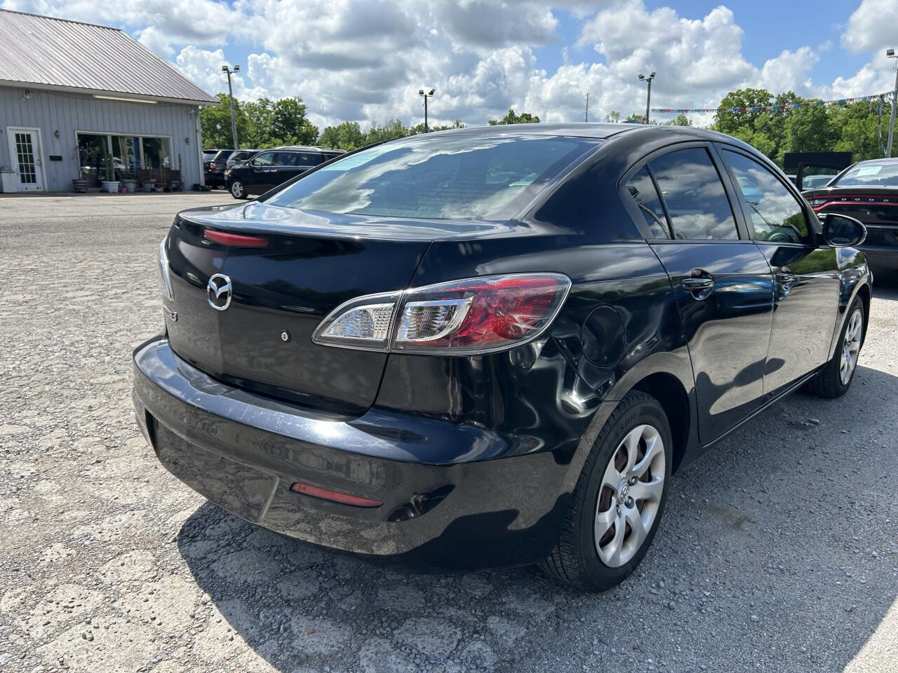 Used 2013 MAZDA MAZDA3 i SV image 6