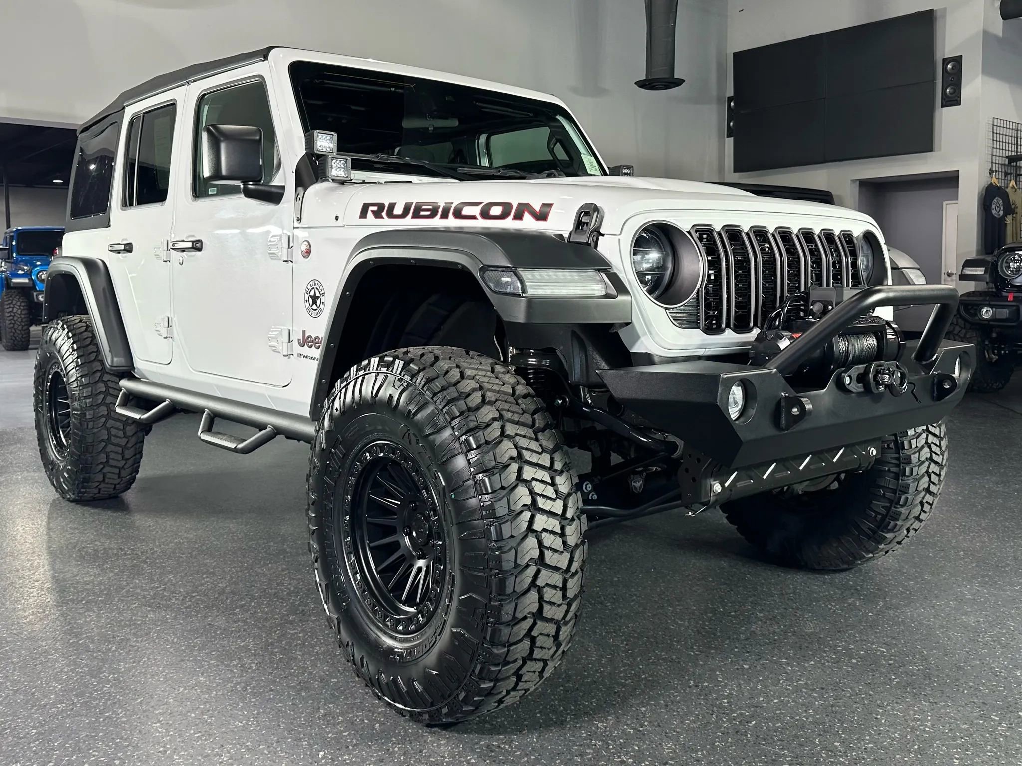 Used 2024 Jeep Wrangler Unlimited Rubicon w/ Convenience Group image 2